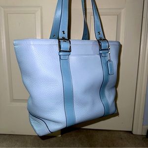💜 Coach 💜 Women’s Leather Tote - baby blue and never used